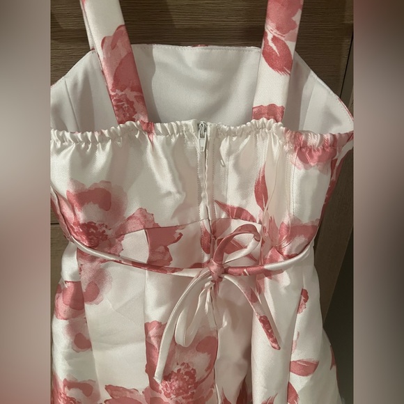 NWOT-toddler floral dress - Picture 4 of 5